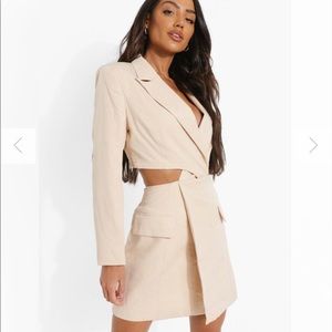 TWIST CUT OUT POCKET DETAIL BLAZER DRESS